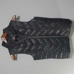 So jacket women's size medium black vest so perfect puffer zippered